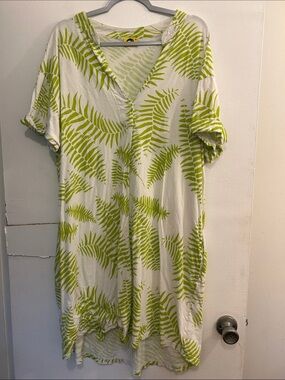 Kealopiko Lightweight White Dress with Green Fern Print